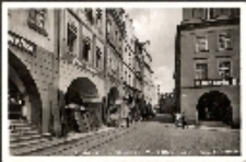 Hirschberg i. Riesengeb. Unter den Lauben am Markt. [Dokument ikonograficzny [Dokument ikonograficzny]