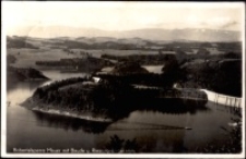 Pilchowice - zapora na Bobrze widok na sztuczne jezioro, schronisko, a w tle na pasmo Karkonoszy [Dokument ikonograficzny]