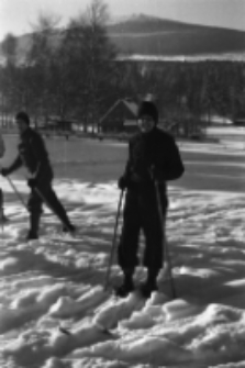 [Szklarska Poręba : sylwetka narciarza] (fot. 2) [Dokument ikonograficzny]