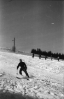 [Szklarska Poręba : sylwetka narciarza] (fot. 7) [Dokument ikonograficzny]