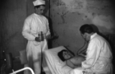 [Dzieci z Korei w Szklarskiej Porębie : w szpitalu] (fot. 4) [Dokument ikonograficzny]