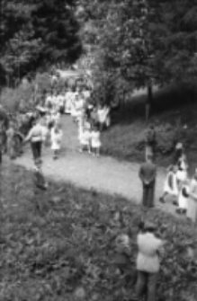 [Szklarska Poręba - procesja w święto Bożego Ciała - 1948] (fot. 11) [Dokument ikonograficzny]