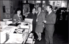 Księgarnia w Jeleniej Górze (fot. 1) [Dokument ikonograficzny]