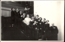 Księgarnia : pracownicy (fot. 1) [Dokument ikonograficzny]