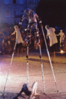 [25. MFTU 2007 Jelenia Góra - Teatr InZhest “X-Tradition”] (fot. 9) [Dokument ikonograficzny]