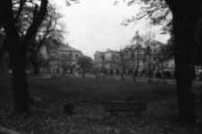 Chełmsko Śląskie - kamieniczki (fot.1) [Dokument ikonograficzny]