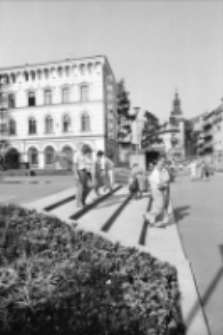 Jelenia Góra - Cieplice : Plac Piastowski (fot. 2) [Dokument ikonograficzny]