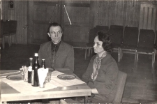 Obchody jubileuszu 30-lecia biblioteki publicznej w Obornikach Śląskich - pracownicy biblioteki, 1979 r. [Dokument ikonograficzny]