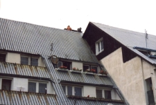 Osiedle Spółdzielni Mieszkaniowej Lokatorsko-Własnościowej w Trzebnicy przy ul. M. Skłodowskiej-Curie w Obornikach Śląskich, 1997 r. (fot. 18) [Dokument ikonograficzny]