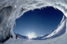 Wspinanie w lodzie [Dokument ikonograficzny]