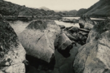 Granit i woda [Dokument ikonograficzny]
