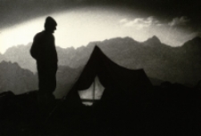 Wieczór na dachu świata [Dokument ikonograficzny]