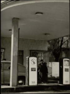 [Jelenia Góra, ul. Wojska Polskiego - stacja paliw] [Dokument ikonograficzny]