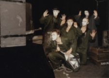 Ślub. Trzech. Pięcioro (fot. 2) [Dokument ikonograficzny]