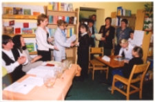 Bajkopisarze dzieciom – gminny konkurs czytelniczy zorganizowany przez Bibliotekę im. J. Iwaszkiewicza i Obornicki Ośrodek Kultury, 20.11.2002 r. (fot. 3) [Dokument ikonograficzny]