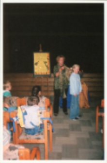 Spotkanie autorskie z Wandą Chotomską, 6.10.2003 r. (fot. 1) [Dokument ikonograficzny]