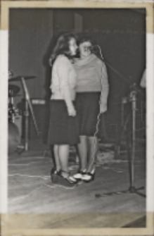 Gminne eliminacje konkursu piosenki radzieckiej w Obornickim Ośrodku Kultury, 28.02.1976 r. (fot. 5) [Dokument ikonograficzny]