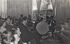 Święto Odrodzenia Polski obchodzone w 32. rocznicę manifestu lipcowego w sali widowiskowej Obornickiego Ośrodka Kultury, 22.07.1976 r. (fot. 3) [Dokument ikonograficzny]