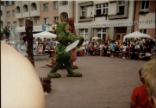 Z życia smoków (fot. 8) [Dokument ikonograficzny]