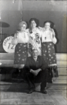 Bal wiosenny czterech klubów seniora w Obornikach Śląskich, 19.06.1975 r. (fot. 1) [Dokument ikonograficzny]