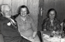 Zabawa karnawałowa klubów seniora z Trzebnicy, Pęgowa i Obornik Śląskich w Obornickim Ośrodku Kultury, 24.01.1978 r. (fot. 10) [Dokument ikonograficzny]