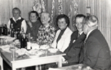 Zabawa karnawałowa klubów seniora z Trzebnicy, Pęgowa i Obornik Śląskich w Obornickim Ośrodku Kultury, 24.01.1978 r. (fot. 14) [Dokument ikonograficzny]