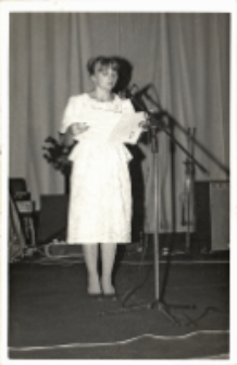 Inauguracja Dni Seniora w Obornickim Ośrodku Kultury, 10.11.1987 r. (fot. 1) [Dokument ikonograficzny]