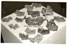 Wystawa wielkanocna w Obornickim Ośrodku Kultury, 27.03 - 4.04.1988 r. (fot. 5) [Dokument ikonograficzny]