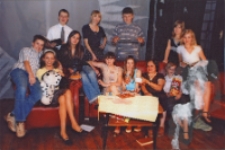 Mamo, nasza Mamo : spektakl dla młodzieży i Mam w wykonaniu gimnazjalistów z okazji Dnia Matki, 25.05.2007 r. (fot. 1) [Dokument ikonograficzny]