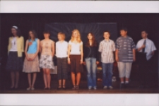 Mamo, nasza Mamo : spektakl dla młodzieży i Mam w wykonaniu gimnazjalistów z okazji Dnia Matki, 25.05.2007 r. (fot. 3) [Dokument ikonograficzny]