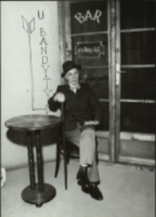 Boso, ale w ostrogach (fot. 10) [Dokument ikonograficzny]