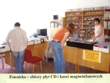 Fonoteka - zbiory płyt CD i kaset magnetofonowych [Dokument ikonograficzny]