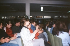 Zajęcia z młodzieżą w Dziale dla Dzieci i Młodzieży [Dokument ikonograficzny]