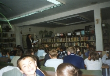 Uczniowie klas I-III ze Szkoły Podstawowej w Warzęgowie [Dokument ikonograficzny]