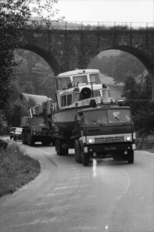 Transport statku turystycznego do Pilchowic [Dokument ikonograficzny]