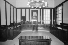 Jelenia Góra - sala sądowa w Sądzie Wojewódzkim [Dokument ikonograficzny]