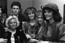 Jelenia Góra - pokaz mody Krystyny Jabłońskiej w BWA (fot. 3) [Dokument ikonograficzny]