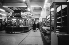 Jelenia Góra - Dom Towarowy przy ulicy 1 Maja (fot. 2) [Dokument ikonograficzny]