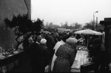 Jelenia Góra - targowisko "Flora" (fot. 1) [Dokument ikonograficzny]