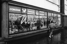 Jelenia Góra - sklep "Waldi" (fot. 2) [Dokument ikonograficzny]