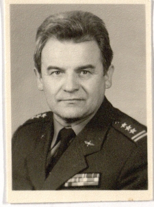 [Wiesław Kiryk : fotografia legitymacyjna] (fot. 2) [Dokument ikonograficzny]