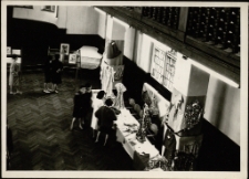 [Jelenia Góra - wystawa prac uczniów w auli LO] (fot. 2) [Dokument ikonograficzny]