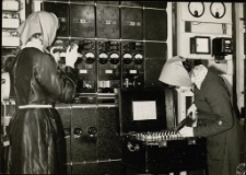 [Telefonistki : Technikum i Zasadnicza Szkoła Łączności w Jeleniej Górze] (fot. 6) [Dokument ikonograficzny]