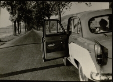 [Samochód : droga Wrocław-Jelenia Góra] (fot. 2) [Dokument ikonograficzny]