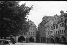 [Jelenia G&oacute;ra - Plac Ratuszowy - Komis] (fot. 2) [Dokument ikonograficzny]