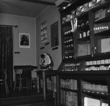 [Sklep fotograficzny w Jeleniej Górze] (fot. 3) [Dokument ikonograficzny]