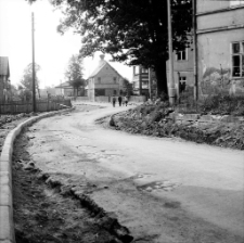 [Jelenia Góra - Cieplice : Ul. Zjednoczenia Narodowego] (fot. 4) [Dokument ikonograficzny]