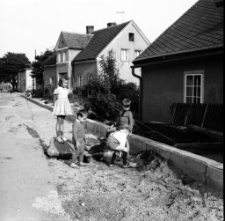[Jelenia Góra - Cieplice : Ul. Zjednoczenia Narodowego] (fot. 15) [Dokument ikonograficzny]