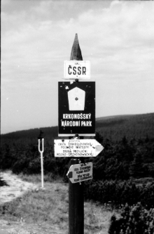 [Krkonošský národní park (Czechy) : oznakowanie szlaków] (fot. 1) [Dokument ikonograficzny]