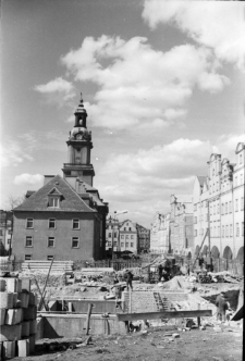 [Plac Ratuszowy] (fot. 3) [Dokument ikonograficzny]